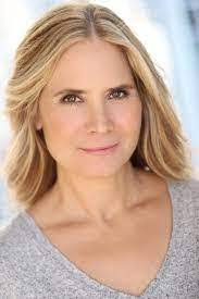 Lana Eccles's Instagram, Twitter & Facebook