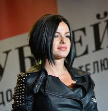 С 2010 года занимается сольной карьерой. Julia Volkova Wikipedia