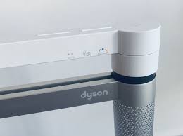 Adapts and transforms with your day. Dyson Lightcycle Morph Review