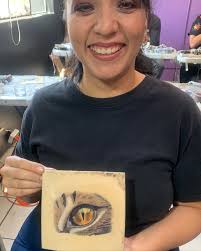 RA Y ANUBIS * TATTOO Realizado por: ISABELLA En este tatuaje utilizamos  @chamantra.productos, el bálsamo ANESTESIA TATTOO para minimizar el dolor.  Sigue a Isabella en su Instagram personal: @BELLACAT.TATTOO Espero que les