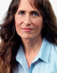 Love story evolves into tale of American family life in Pulitzer Prize  winner's new book