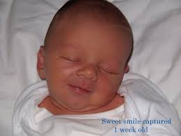 It Amazes Me How Babies Smile So Soon After They Are Born And No I Don T Believe It Is Gas Baby Smiles Baby Baby Face