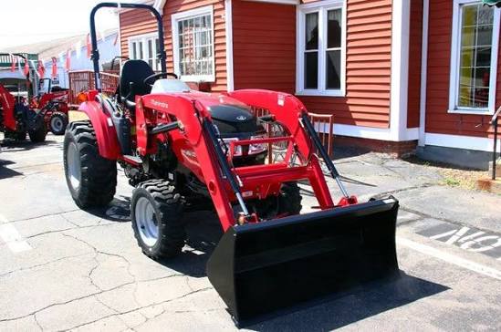 Airman 1533 4WD Platform/Cab Tractor