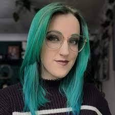 Angeline Newman's Instagram, Twitter & Facebook