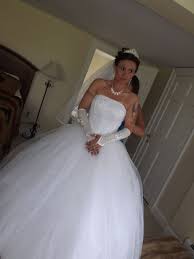 Size 7 8 Cupcake Style Wedding Dress Matching Gloves Vail Tiara And Shoes Wedding Dresses Dresses Strapless Wedding Dress