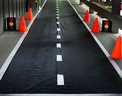 Los globos están hechos de látex duradero y fuerte, la decoración de tartas, pancartas y letreros de coche de carreras están hechos de cartón resistente y se pueden reutilizar fácilmente para varias fiestas. Amazon Com Adorox 1 Unidad De Pista De Carreras Para Corredores De Suelo Clothing