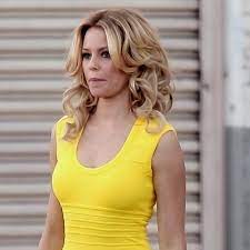 Elizabeth maresal mitchell (born february 10, 1974), known professionally as elizabeth banks, is an american actress. Elizabeth Banks Has The Best And Worst Walk Of Shame Ever Elizabeth Banks Hair Walk Of Shame Elizabeth Banks