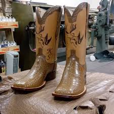 Find opening hours and closing hours from the leather goods repair category in houston, tx and other contact details such as address, phone number, website. Houston Specialist Shoe Repair Home Facebook