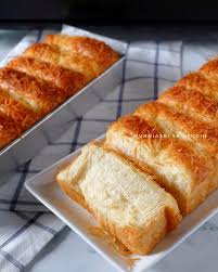 Lalu panggang di baking pan dengan api sangat kecil kurang lebih 30 menit. Sobek Bread Recipes With Sweet Cheese Content By Nadya Adzra