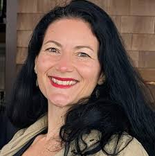 Erica Oneill's Instagram, Twitter & Facebook