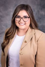 Karen Preiss's Instagram, Twitter & Facebook