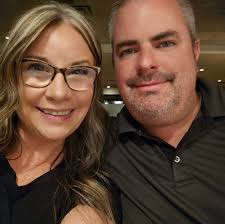 Fall mini session for blended family near Williamsburg?