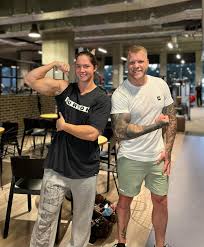 Petr Hrabák  Abstraktní umělec (@petrhrabak_art) • Threads, Say more