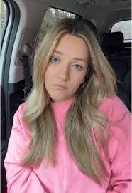 Cassi Cantrell's Instagram, Twitter & Facebook