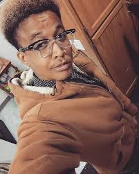 Desiree Richmond's Instagram, Twitter & Facebook