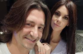 Non sappiamo praticamente nulla su di lei, la coppia da sempre ama mantenere la sua privacy, quel che è certo è che grazie alla compagna ha. Cristina Tomasini Chi E Eta Che Lavoro Fa Instagram Tutto Sulla Fidanzata Di Francesco Oppini