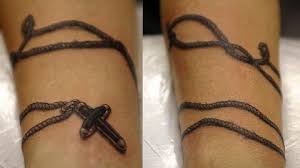 Tatuajes De Rosarios Entretenimiento Cultura Pop Univision