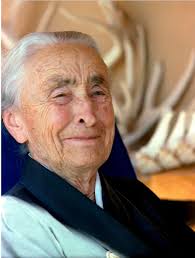 Photo by Malcolm Varon, 1977 Georgia at Ghost Ranch 💛