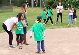 Dillard and bassett met while working at the same washington d.c. A S Wives Girlfriends Pitch Fitness To East Bay Kids Sfbay
