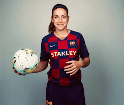 Top 10 most beautiful female football players in this video i'll show you the most beautifull female football players. List Of Famous Beautiful Female Soccer Players In The World