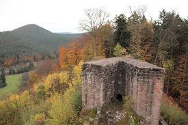 The dahner felsenland has numerous rock formations within the south palatinate climbing area (klettergebiet südpfalz). Dahner Felsenland Cliff Country Dahn Neudahner Burguin Flickr