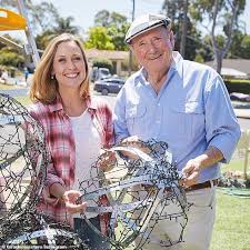Tv vet dr harry cooper talks for the first time about the breakdown of his marriage to his second wife. Iconic Better Homes Gardens Tv Presenter Tara Dennis Quits Popular Show Readsector Female