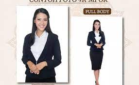 Biasanya untuk melamar kerja, pas foto yang diserahkan itu tergantung permintaan yang menyediakan lowongan kerja, di bank misalnya ada yang minta foto close up, ada yang minta full body atau seluruh badan. Contoh Foto Full Body Untuk Lamaran Kerja Masnurul