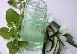 Recette Lotion Tonique Purifiante Et Matifiante Pour Peaux A Problemes Aroma Zone Servir