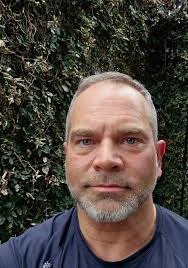 Amber Hoff's Instagram, Twitter & Facebook