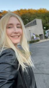 So much fun celebrating last night at the Tikkanen Painting Prize. I  received an honorable mention for my piece Hollywood Dreams. Thank you  @paulandnormatikkanenprize, @ashtabulaartscenter, and ...