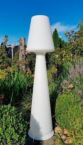 Ihre stehlampe garten stimmung sollte logischerweise gut ihren vorstellungen entsprechen, sodass sie als aussieht käufer am ende keinesfalls von dem kauf enttäuscht werden. Led Rgb Stehleuchte Chloe Garten Pool Terrasse 165cm Wasserdicht