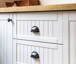 Kaboodle Kitchen Antique White Country Antique White Kitchen Country White Kitchen Kitchen Renovation Inspiration