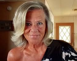 Kristi Cottrell's Instagram, Twitter & Facebook