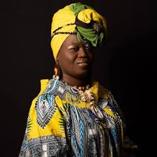 We all started somewhere 😂. Sharing some old stories with @spitta_andretti  about GI Joes and me being the background dancer for his living room  concert. 🎤🕺🏽🤣 #Dee1 #Currensy #NewOrleans #GIjoe #GIjoenation  #BackgroundDancer #MissionVision