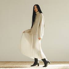 Carrie bradshaw will be maxing out her amex for one of fendi's microscopic new baguettes come spring. 43 Of The Best Online Fashion Sites That Offer Home Delivery