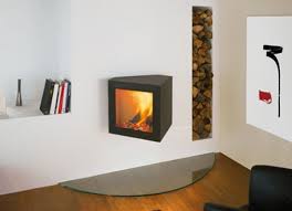 Scegli tra i nostri prodotti gli inserti per camino più adatti: Camini Moderni A Parete Centrali O Addirittura Con La Tv
