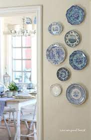 20 Gorgeous Vintage Wall Decor Ideas To Add Old Fashioned Charm To Your Home Plate Wall Decor Plates On Wall Diy Wall Decor