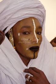 Niger. Fulani Wodaabe Male dancers. Male beauty contest.