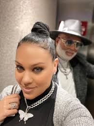 Marriage enrichment retreat success with simultaneous sessions