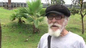 Hawaiian man 'sticks it out'