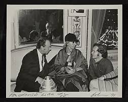 Louise Nevelson And Robert Indiana At A Party 1971 Creator Steve Balkin Photographer Artist At Work Louise Nevelson Artist Studio