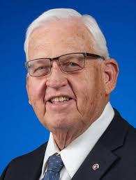 KIWANIS LITTLE FREE LIBRARY RIBBON CUTTING HELD IN REEDSBURG