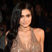 It is a dominant genetic trait. Kylie Jenner Black Hair 2019 Kylie Jenner Dyes Hair Black
