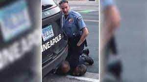 A new video capturing the moment george floyd was detained by members of the minneapolis police department appears to show multiple officers on the ground with him. George Floyd Laut Privater Autopsie Von Polizist Erstickt B Z Berlin