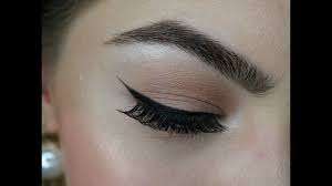 Um das anzuwenden muss man kein profi sein, auch anfänger können es. Eyeliner Ziehen I Einfaches Lidstrich Tutorial Fur Anfanger Youtube