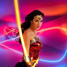The children wonder woman saves during the egyptian highway chase change from normal people, to weightless cgi puppets, to rubbery dummies. Wonder Woman 1984 Review A Dark Take On Gal Gadot S Bright Hero Polygon