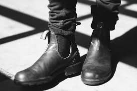 When the boots get dirty, claudia brushes them off and rubs the boots with a cloth. Blundstone 500 Vs 550 Everything You Need To Know