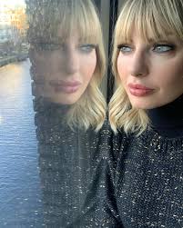 che il 2020 possa per tutti noi fare rima con salute, amore e fortuna...  siate esageratamente felici!!!! E dajeee sempre!!!! 💑💓🤞🏻. #happynewyear  #2020 #love #happy #lucky #smile #amsterdam #holland