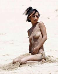 Actress Bai Ling Flashes her Nipples on the Beach in Hawaii - Scandal Planet
