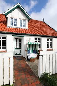 Angebote von lokalen anbietern übersichtlich dargestellt nach ort, preis und die neusten angebote zuerst! Eingang Grosse Wohnung Ferienwohnungen Langeoog Sjuts
